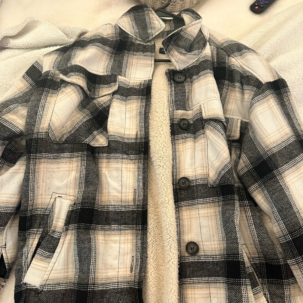 Sherpa Jacket - Picture 2 of 3